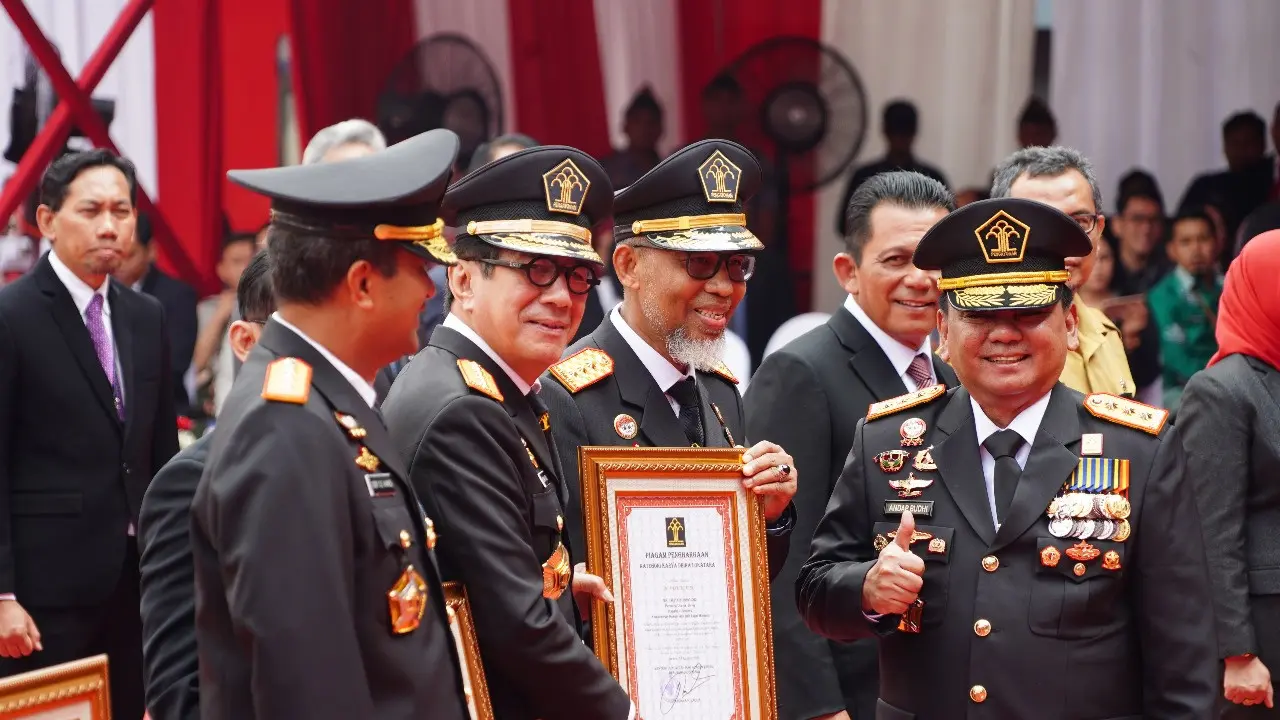 Hari Jadi ke 78, Irjen Kemenkumham Terima Dharma Karya Dhika