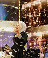 Penyanyi asal Indonesia, Putri Ariani berhasil menjadi perbincangan warganet dan tranding di twitter. Putri berhasil mendapatkan Golden Buzzer dari Simon Cowell saat tampil di America's Got Talent. Putri pun membuat banyak orangbangga, termasuk Baim Wong. [Instagram/simoncowell]