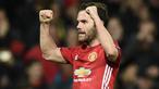 Gelandang Manchester United, Juan Mata, merayakan gol yang dicetaknya ke gawang FC Rostov pada laga Liga Europa pada Kamis (16/3/2017). MU lolos ke perempat final berkat unggul agregat 2-1 atas FC Rostov. (AFP/Oli Scarff)