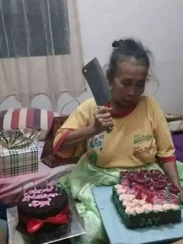 7 Kelakuan Kocak Emak Tak Paham Fungsi Benda Ini Bikin Geleng Kepala