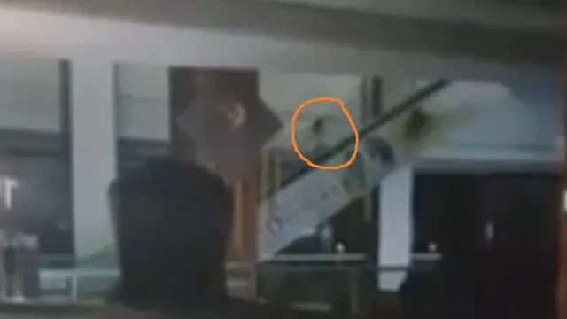 Hantu Gadis Kecil di Mal