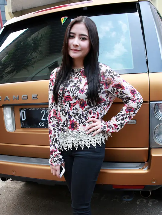 Prilly merasa kecewa atas kasus yang menimpa dirinya. Pasalnya ia mengaku tidak pernah macam-macam dalam berkarir.(Deki Prayoga/Bintang.com)