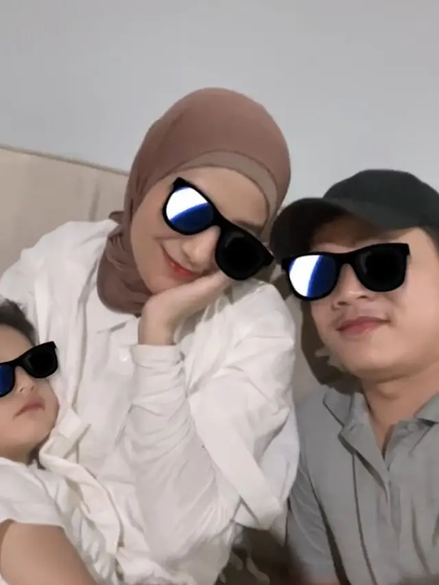Nadya Mustika dan Iqbal Fitrah