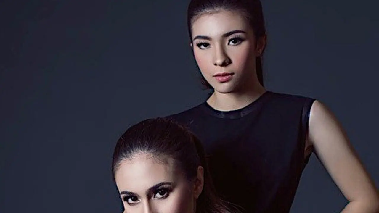 Ibu dan Anak Seleb (Wulan Guritno dan Shalom Razade)