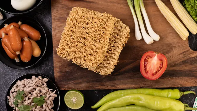 Bahan-bahan yang Dibutuhkan untuk Membuat Soba Dingin Saus Wijen