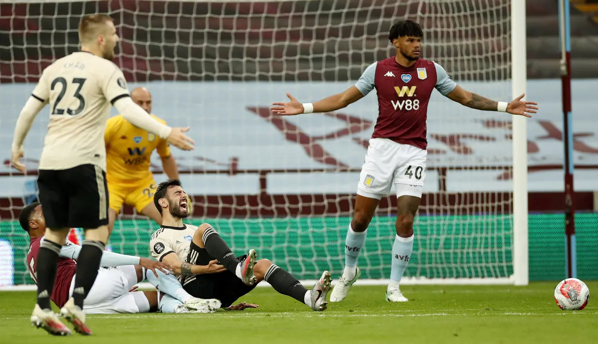 Aston Villa vs Manchester United, (10/7/2020). Bruno Fernandes membuat 1 gol dan 1 assist untuk Paul Pogba. Manchester United menang 3-0. (AP Photo/Pool/Andrew Boyers)