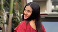 Selebgram Afifah Riyad yang hebohkan media sosial dengan menunjukkan wajah luka-luka akibat dugaan penganiayaan oleh mantan kekasih suaminya. (Instagram @afifahriyad)