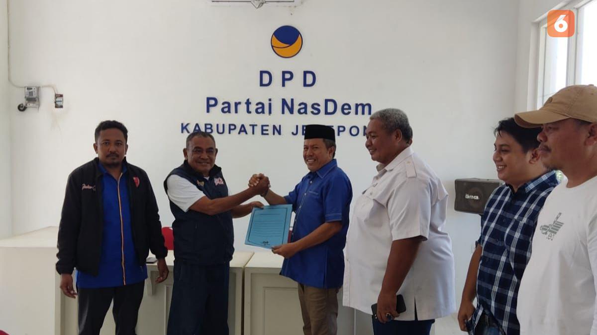 Syamsuddin Karlos Jadi Calon Bupati Jeneponto Pertama Kembalikan Formulir ke Partai NasDem Berita Viral Hari Ini Selasa 21 Mei 2024
