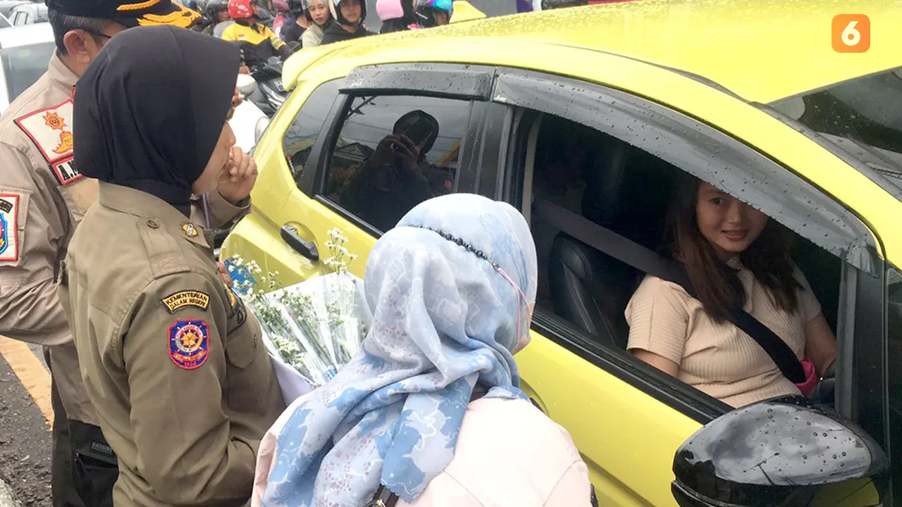 Jajaran Satpol PP Kota Banjarmasin Sosialisasikan Perda Terkait Gepeng dan Anjal kepada masyarakat