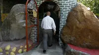 Seorang pria di Kosta Rika telah mendedikasikan hidupnya selama 12 tahun untuk menciptakan sebuah rumah impian di dalam tanah.