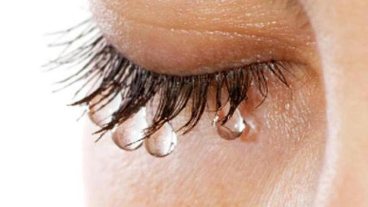 Asal-Usul Rasa Asin pada Air Mata serta Manfaatnya bagi Kesehatan Mata