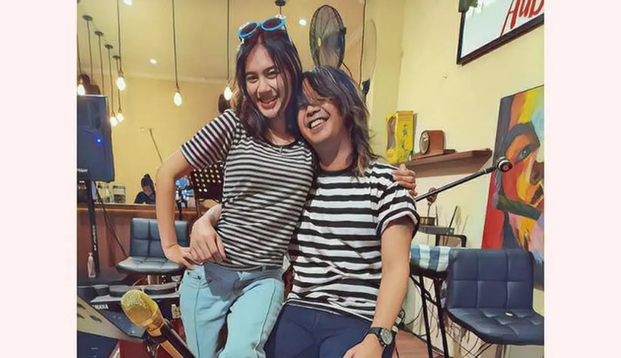 Di usia pernikahan yang menginjak tahun kedua, rumah tangga Bojes dan Rida tak sekalipun diterpa berita kurang sedap. (instagram.com/bojes.official)