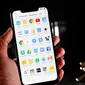 Tampilan sistem operasi di Pocophone F1 (kredit: engadget)