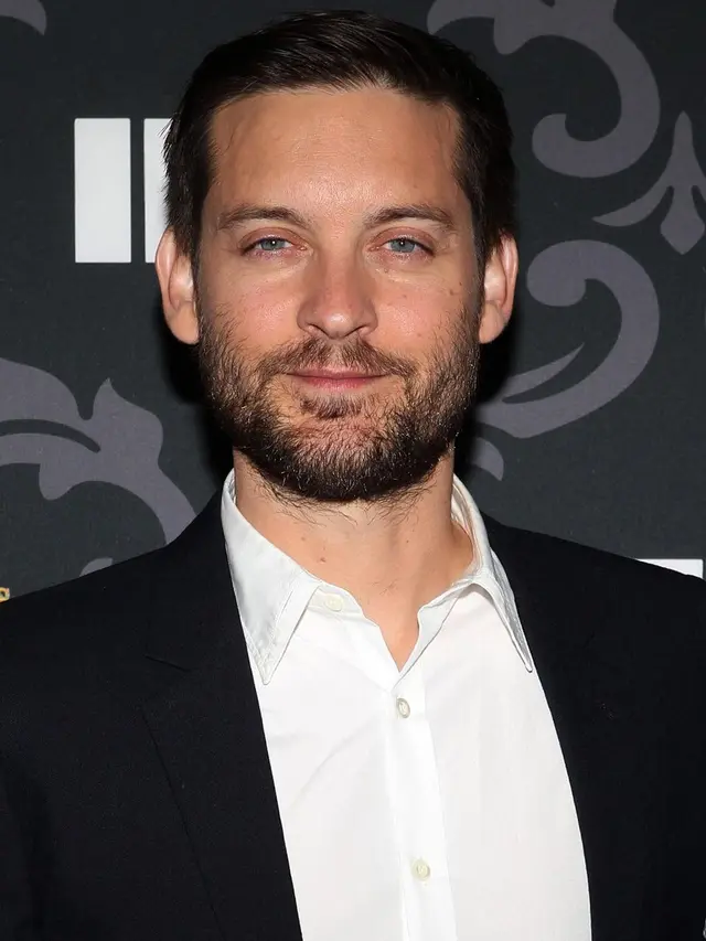 Ingat Tobey Maguire Pemeran Peter di Spider-Man 1? Ini 6 Potret Terbarunya