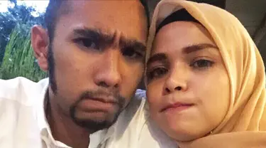 Henry Baskoro Hendarso foto bersama sang istri Rosmanizar. Mantan suami Ayu Ting Ting ini telah melayangkan permohonan talak cerainya terhadap Rosmanizar ke Pengadilan Agama Jakarta Timur. (Instagram/@rosmanizar_baskoro)