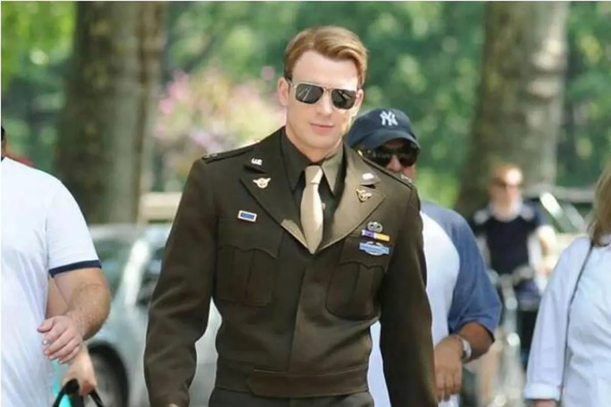 [Bintang] Chris Evans