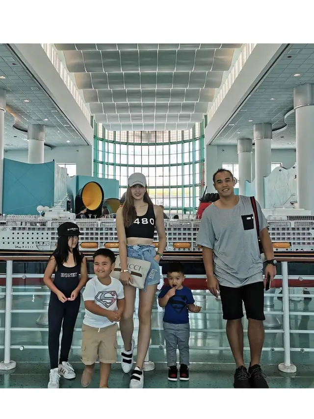 Anggap Amerika Sama dengan Bandung, Begini 6 Gaya Liburan Anak Nia Ramadhani