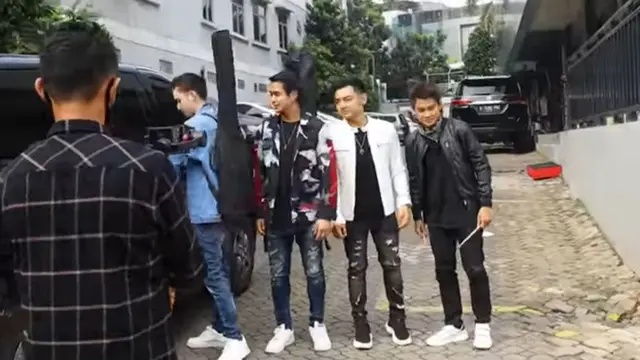 Main Sinetron Bareng, Ini 6 Momen Kebersamaan The Junas Monkey Saat Syuting