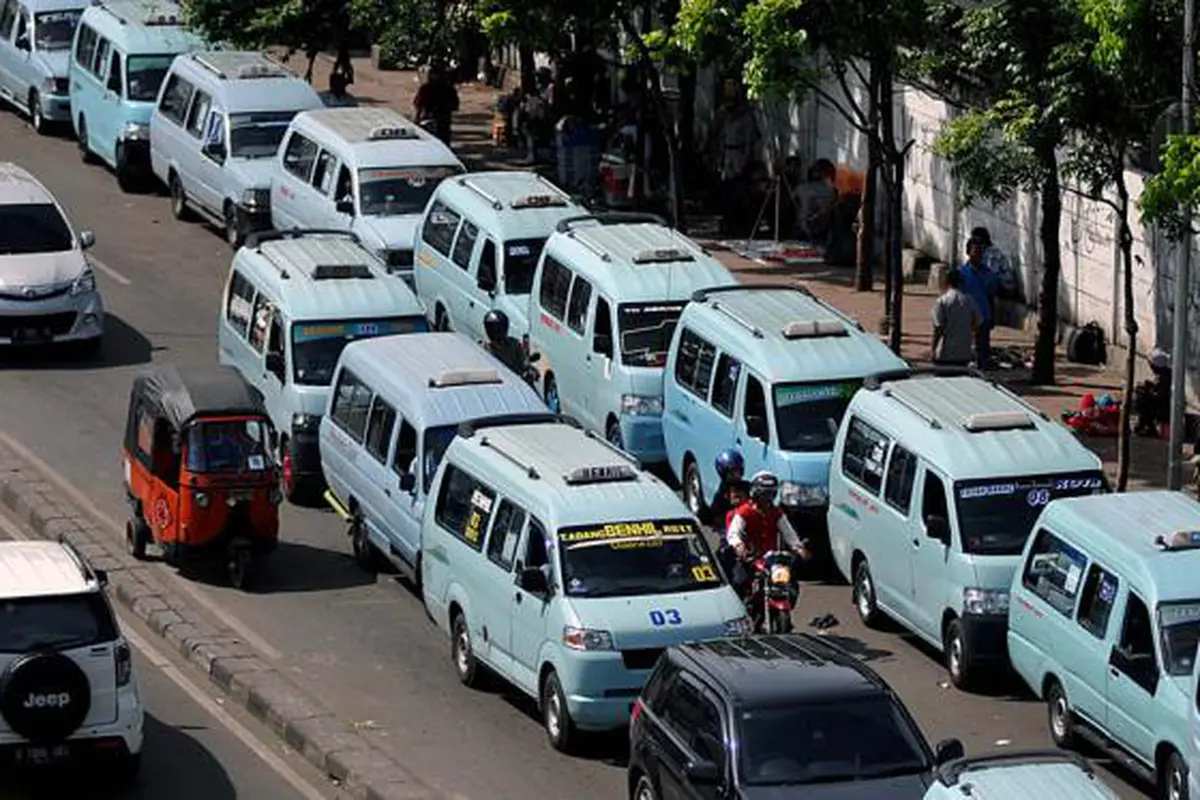 Tarif Angkutan Umum Direvisi Setelah Harga BBM Turun