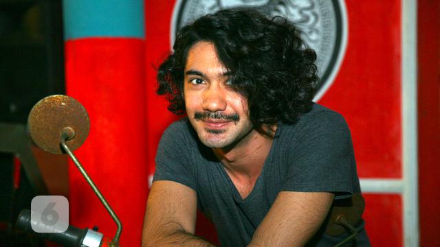 Reza Rahadian Terkenal Galak Di Lokasi Syuting Showbiz Liputan6 Com