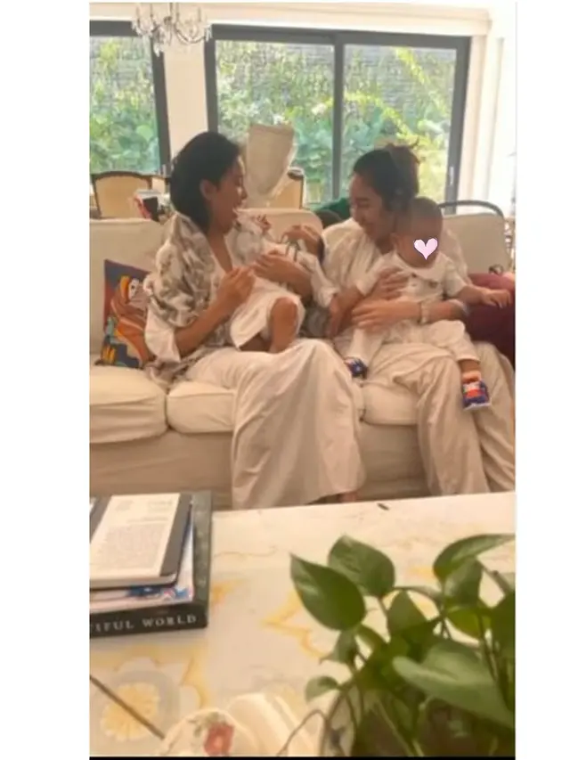 6 Potret Olivia Zalianty Momong Buah Hati, Pancarkan Aura Keibuan