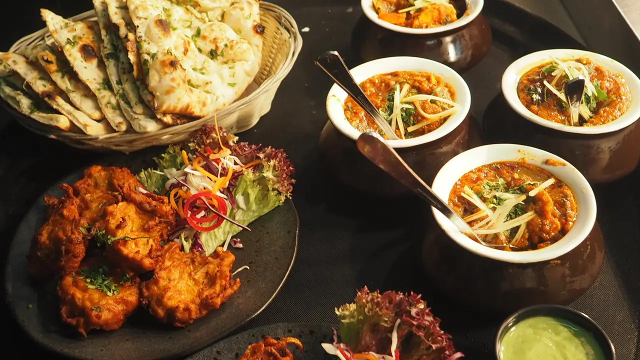 Memberi Makan Orang yang Sedang Berpuasa