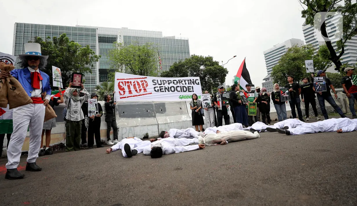 Massa menyerukan penghentian segera perang di Gaza, pembukaan akses bantuan kemanusiaan tanpa hambatan, serta mendorong terciptanya perdamaian yang berkelanjutan. (Liputan6.com/Herman Zakharia)