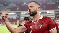 Jordi Amat. Bek tengah naturalisasi kelahiran Spanyol berusia 30 tahun yang sejak 1 Juli 2022 memperkuat Johor Darul Ta'zim ini menjadi pemain dengan nilai pasar tertinggi di kubu Timnas Indonesia pada ajang Piala AFF 2022. Setelah dicoretnya Sandy Walsh, Jordi Amat yang berbanderol 1 juta euro atau setara Rp16,7 miliar otomatis menjadi pemain termahal Timnas Garuda. Bersama Timnas Indonesia, ia baru mengoleksi satu caps saat menang 2-1 atas Kamboja pada matchday pertama fase grup Piala AFF 2022 (23/12/2022). (Bola.com/M Iqbal Ichsan)
