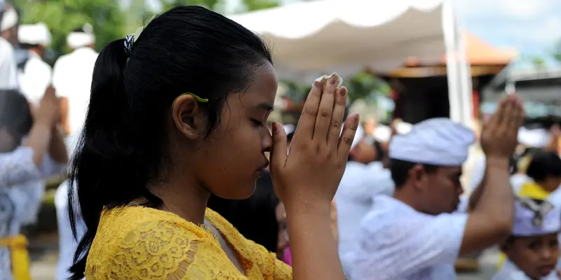 20160220-Perayaan-Kuningan-Umat-Hindu-Bali-AFP