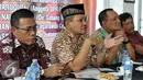 Khatibul Umam Wiranu (kedua kiri) menyampaikan pandangannya dalam diskusi Publik Jokowi vs JK di kawasan Saharjo, Jakarta Selatan, Jumat (8/1/2016). Diskusi ini membahas Isu Resuffle Kabinet Jilid II. (Liputan6.com/JohanTallo)