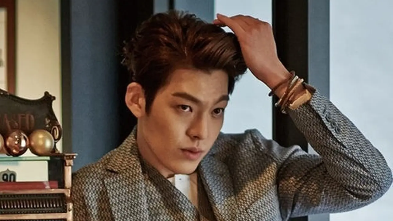 Kim Woo Bin lahir di Seoul 25 tahun yang lalu, tepatnya pada tanggal 16 Juli 1989 di Seoul, Korea Selatan.