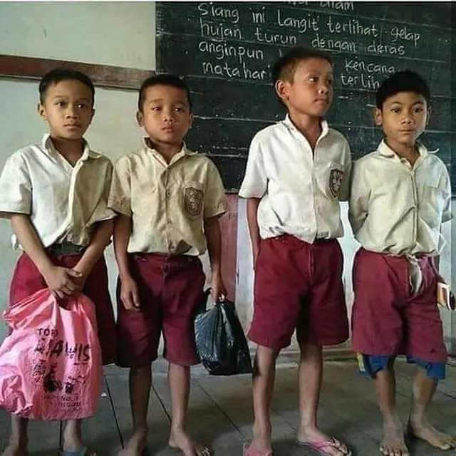 6 Foto Jadul Anak SD Zaman Dahulu Ini Bikin Nostalgia