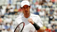 Andy Murray, lolos ke babak keempat Prancis Terbuka 2016 setelah mengalahkan Ivo Karlovic, Jumat (27/5/2016). (Bola.com/Twitter/SunSport)