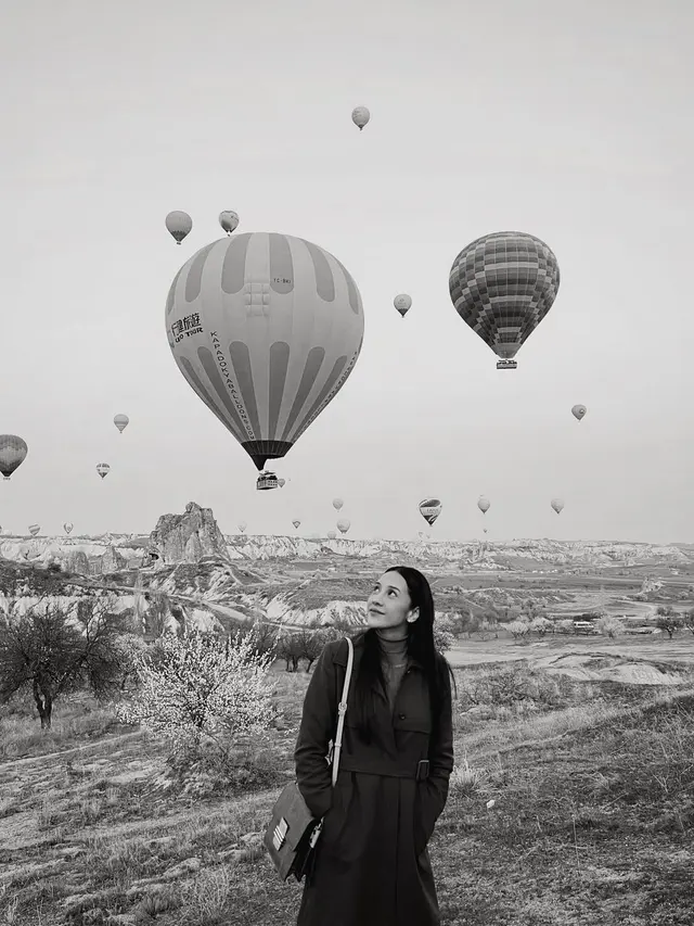 6 Potret Anya Geraldine Liburan ke Cappadocia, Netizen Ungkit Serial Layangan Putus