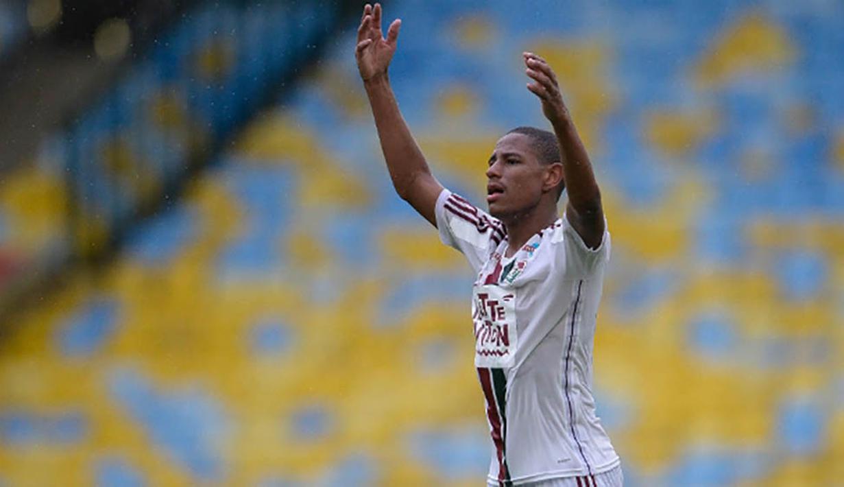 Jika nantinya Barca cocok dengan permainan Robert Goncalves maka klub Spanyol itu harus merogoh kocek sebesar 5,1 juta poundsterling. (www.espn.uol.br)