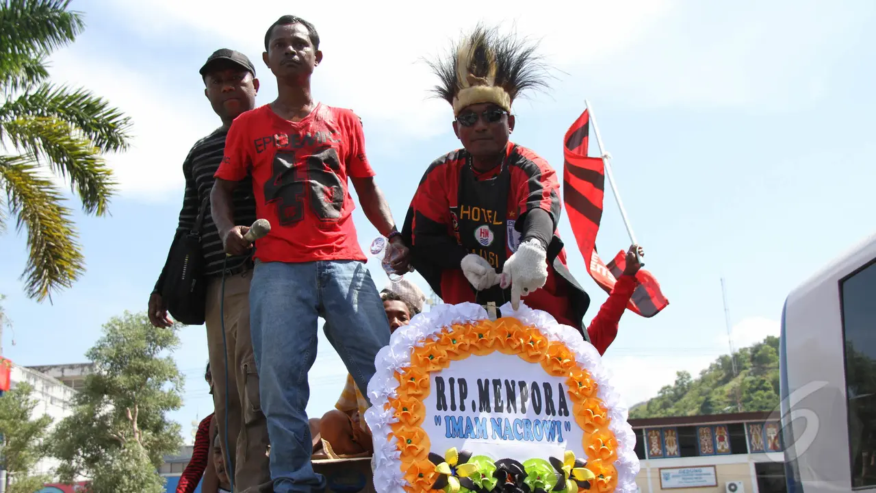 Ratusan Persipura Mania Tuntut Menpora dan BOPI
