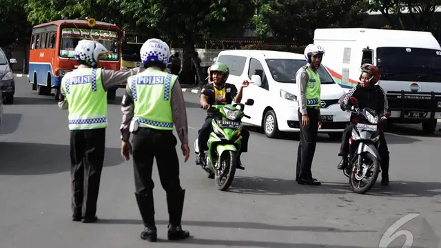 News Flash: Ahok Cuek Dikritik Larang Motor Melintas di Thamrin