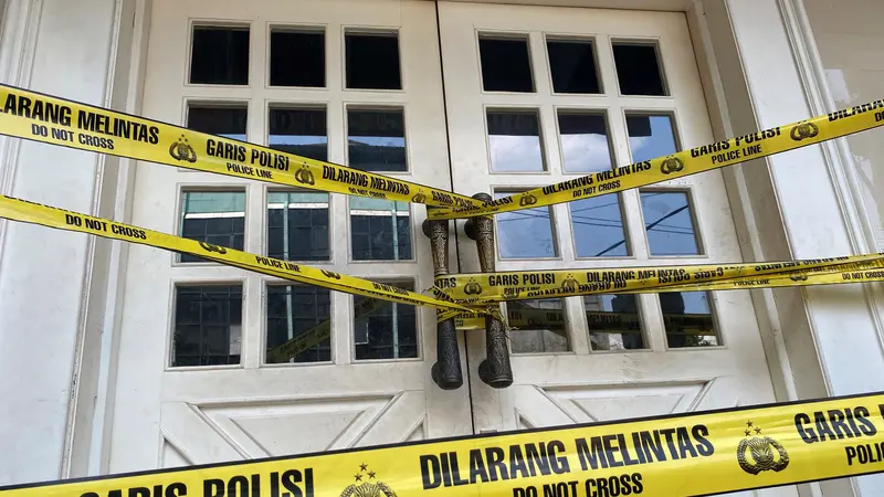 Kebakaran Hotel F2 di Jalan Panglima Polim V, Melawai, Kebayoran Baru Jakarta Selatan