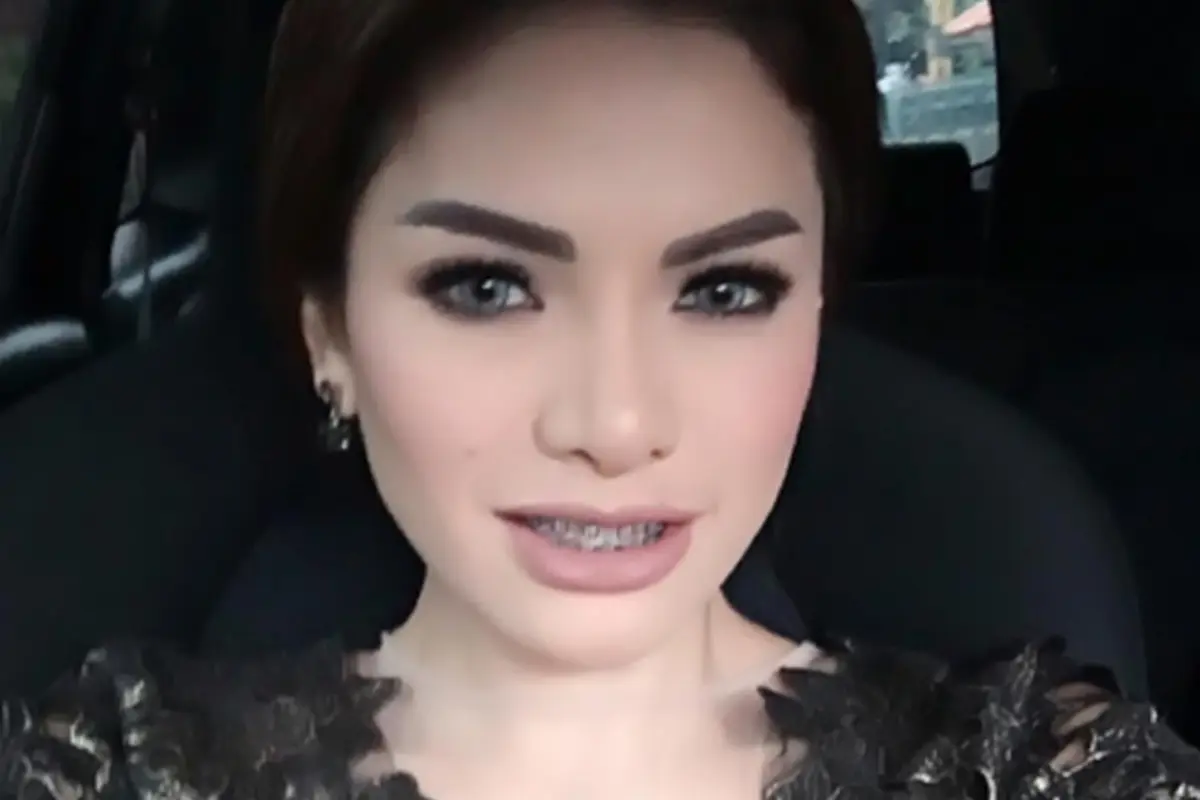 [Bintang] Nikita Mirzani