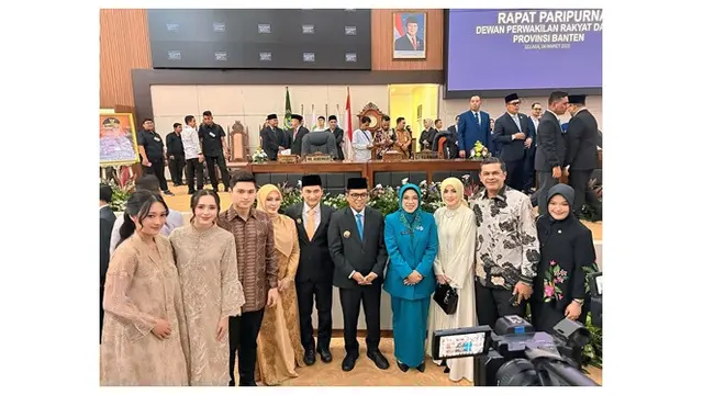 6 Potret Beby Tsabina di Acara Sertijab Ayah Mertua, Menawan Pakai Gamis Krem