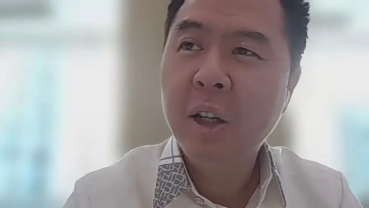 Direktur Utama PT Harapan Duta Pertiwi Tbk HOPE) Kevin Jong, dalam Public Expose Insidentil, Senin (26/1/2026). (Liputan6.com/Tira)