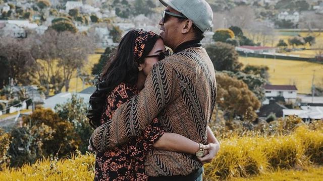 Mutia Ayu Istri Glenn Fredly Dikabarkan Hamil, Ini 5 Potret Terbarunya