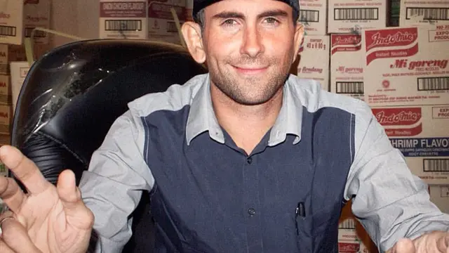 6 Editan Foto Adam Levine Jadi Orang Indonesia Ini Bikin Ngakak