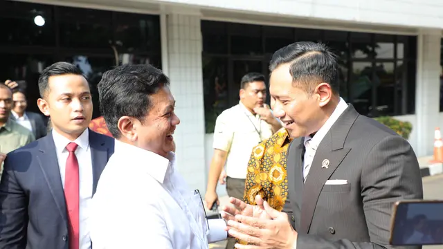 Menteri Koordinator Infrastruktur dan Pembangunan Kewilayahan, Agus Harimurti Yudhoyono (AHY), melakukan kunjungan kerja pertamanya ke Kementerian Transmigrasi. (Foto: Istimewa)