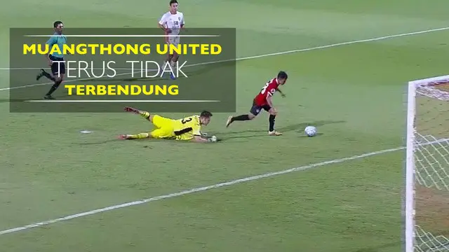 Berita video momen klub Australia, Brisbane Roar, dibuat tak berdaya oleh pemain Thailand dari klub Muangthong United, Chanathip Songkrasin. Songkrasin sampai mengecoh kiper Brisbane Roar saat mencetak gol kedua Muangthong ketika menang 3-0 pada fase...