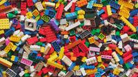 Lego/unsplash Xavi
