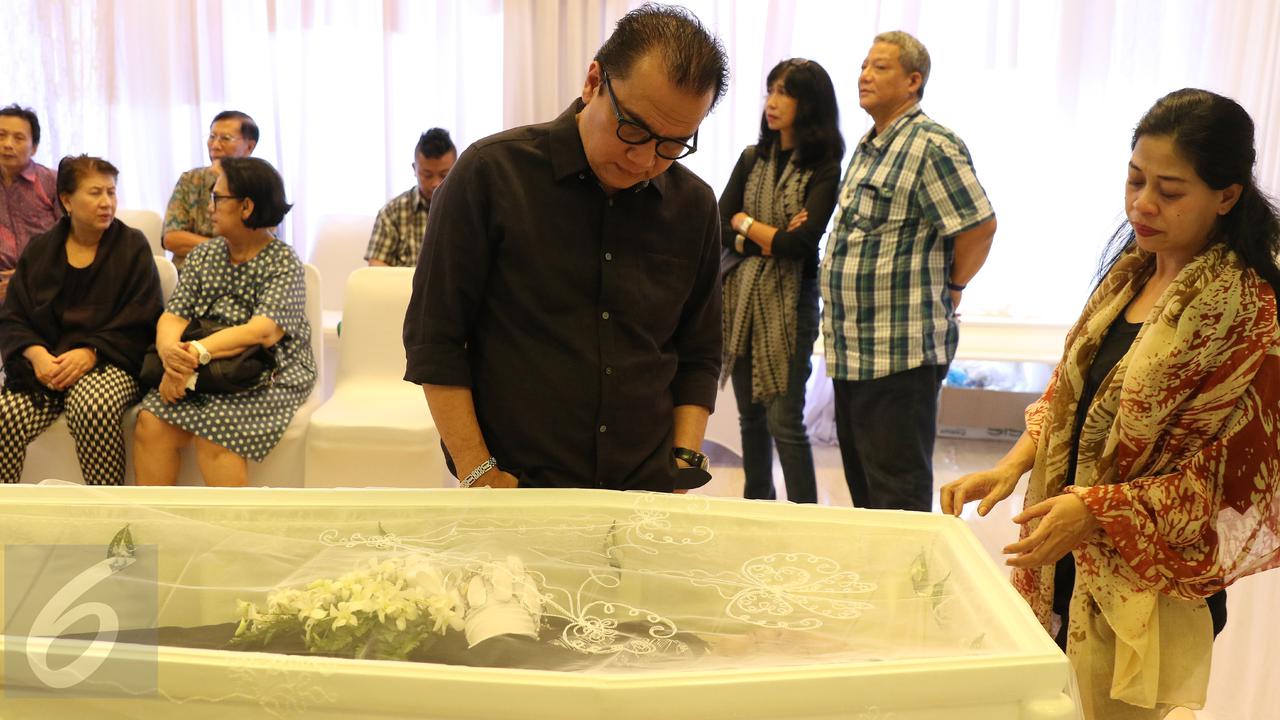 Musisi Jazz Legendaris Ireng Maulana Meninggal Dunia 