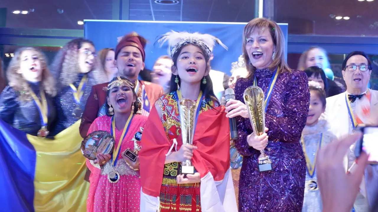 Juara 1 kategori junior I-Sing World 2019, Maria Sinaga di Stockholm, Swedia (15/11/2019) (Liputan6.com/KBRI Stockholm)