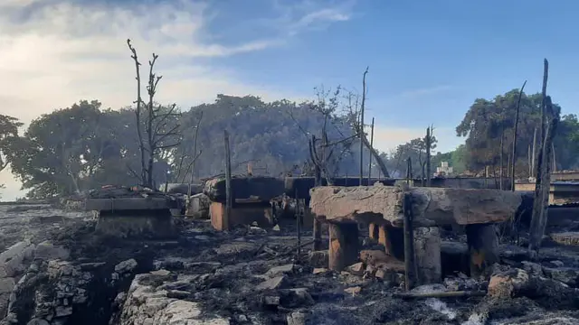 Rumah adat di Kampung Waruwora-Lamboya NTT Terbakar
