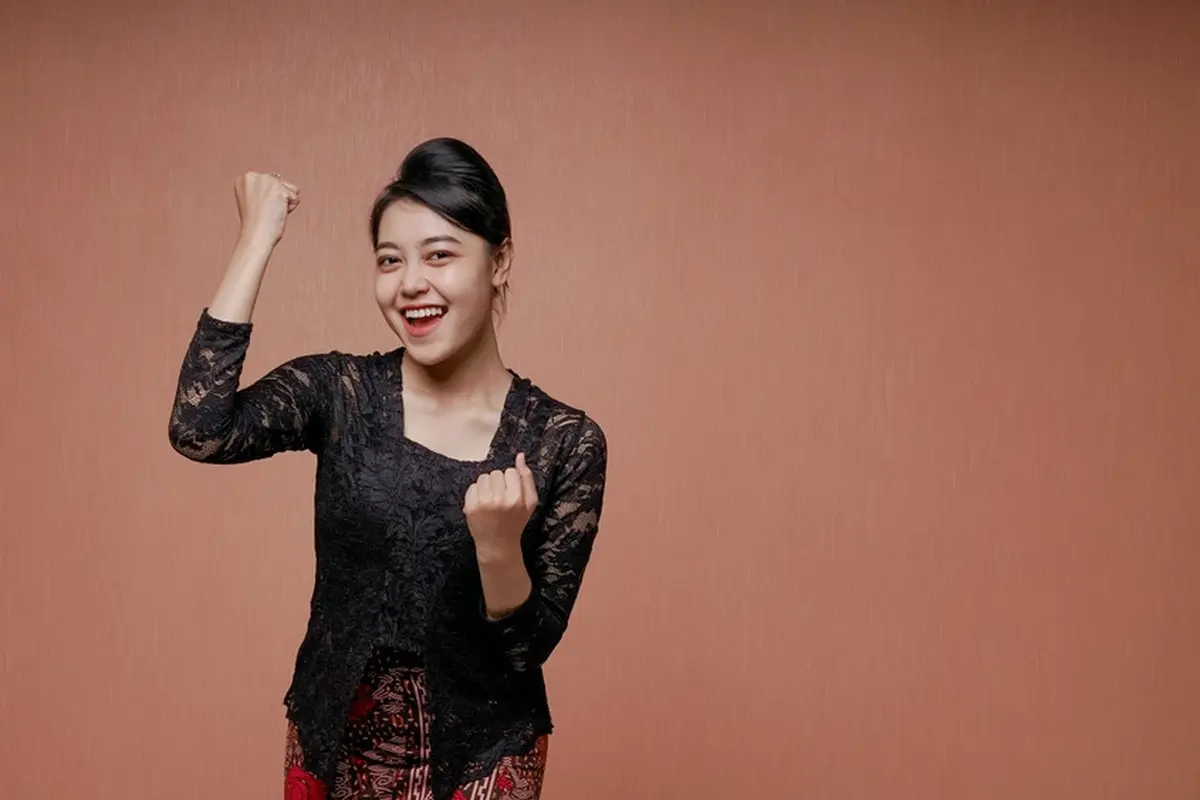 kebaya-kezo